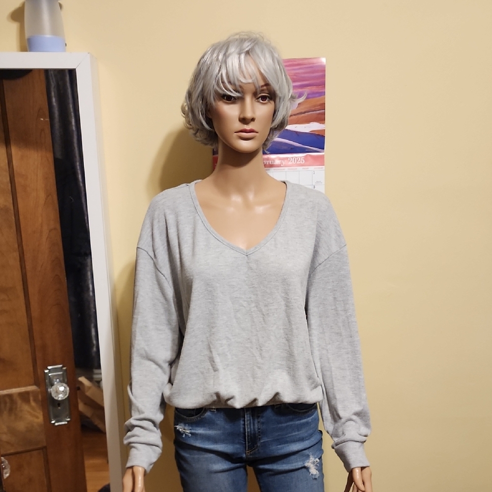Gray V-Neck Women's Seatshirt